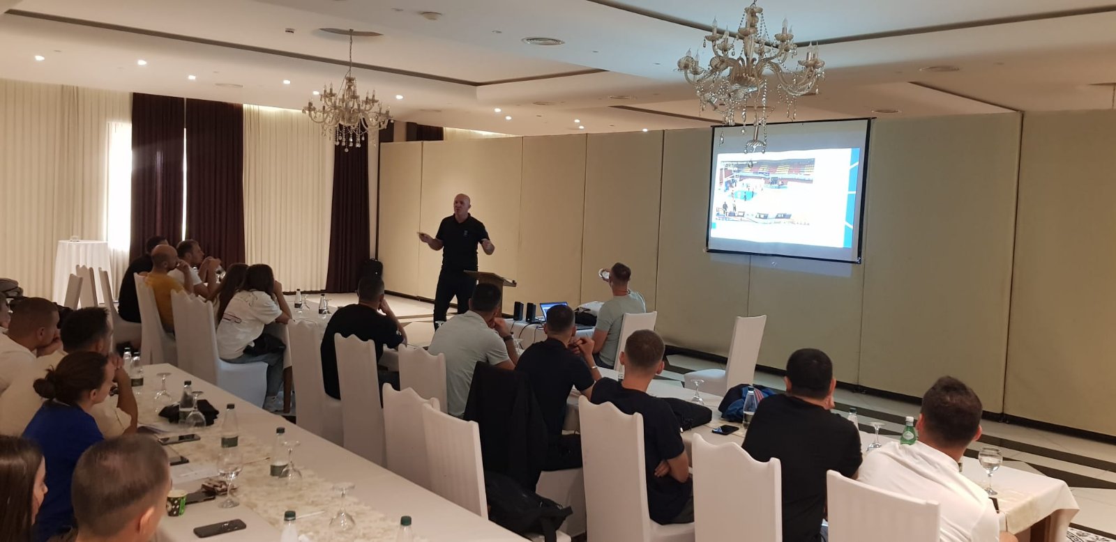 Mbahet FIBA Scod Klinika me Gjyqtarët e Basketbollit